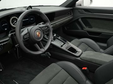 Car image 37