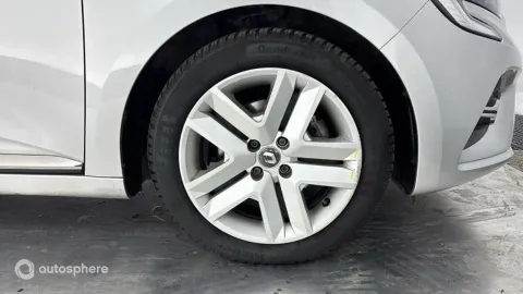 Car image 20
