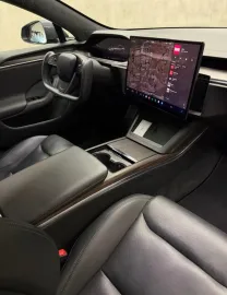 Car image 32