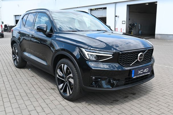 Volvo XC40 AWD B4 145 kW image number 7