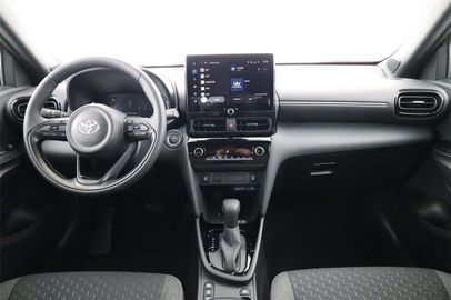 Car image 15