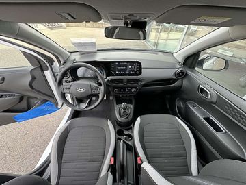 Car image 12