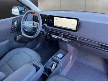Car image 27