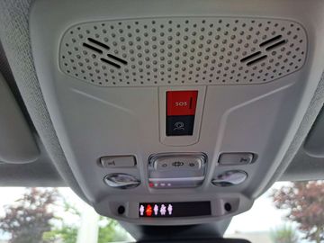 Car image 37