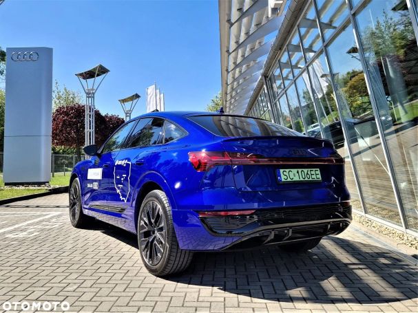 Audi e-tron 55 quattro S-line 300 kW image number 4