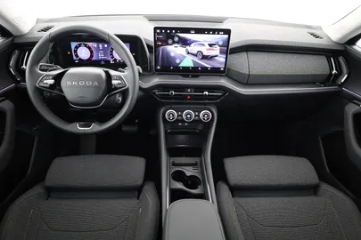 Car image 30