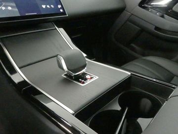 Car image 26