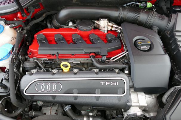 Audi RS3 2.5 TFSI quattro S tronic Sportback 250 kW image number 22