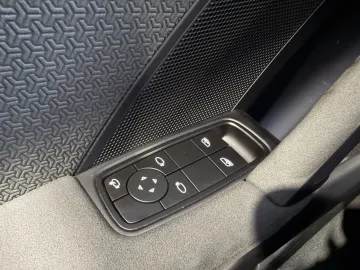 Car image 50