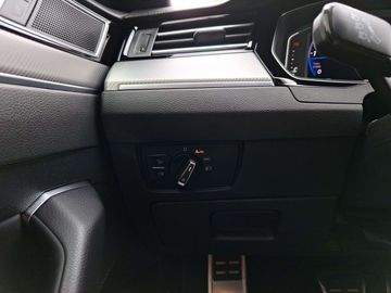 Car image 37