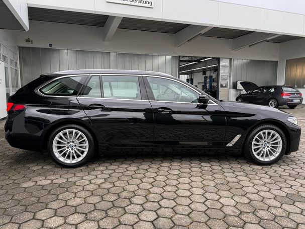 BMW 520d Touring Luxury Line 140 kW image number 6