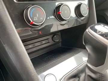 Car image 35