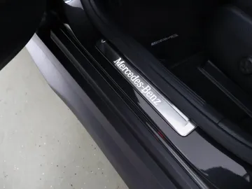 Car image 49