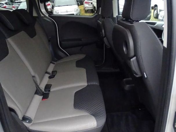 Ford Tourneo Courier 1.5 TDCi Titanium 74 kW image number 8