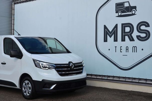 Renault Trafic dCi 110 81 kW image number 2