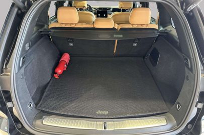 Car image 36