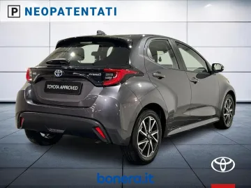 Car image 5
