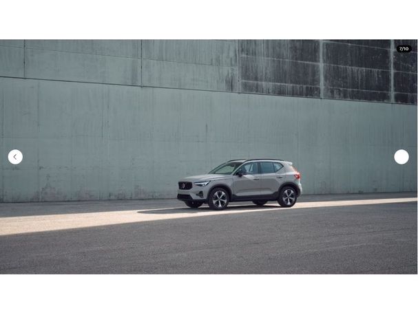 Volvo XC40 B3 Plus Dark 120 kW image number 6