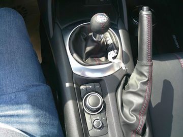 Car image 20