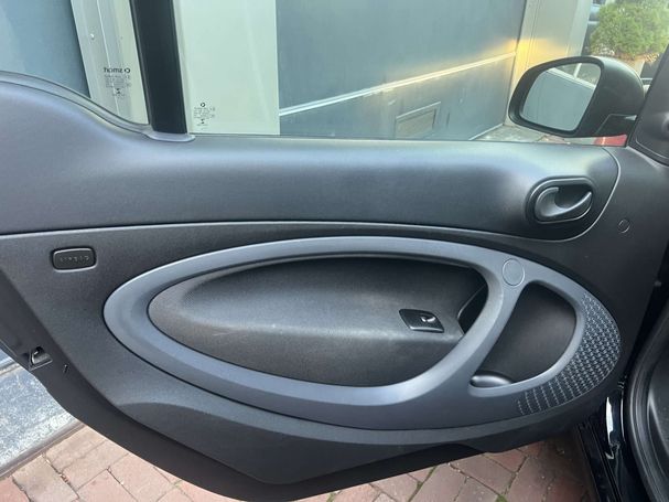 Smart ForTwo cabrio EQ 60 kW image number 26