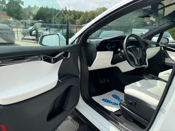 Car image 47