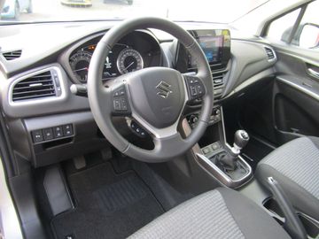 Car image 8