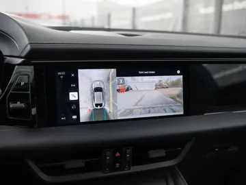 Car image 36
