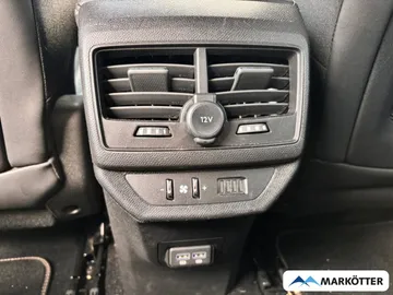 Car image 32