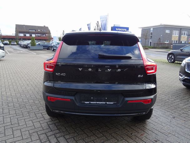 Volvo XC40 B4 Plus Dark 145 kW image number 4