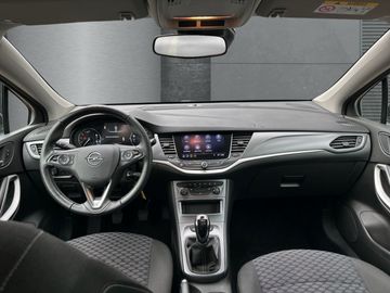 Car image 10