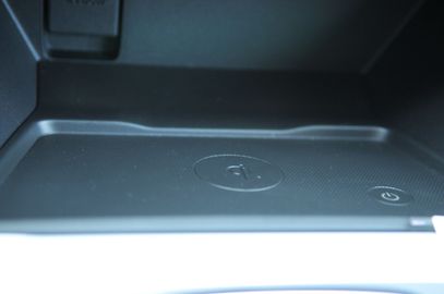 Car image 37