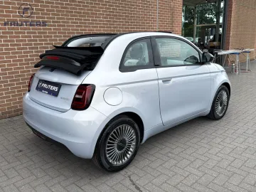 Car image 29
