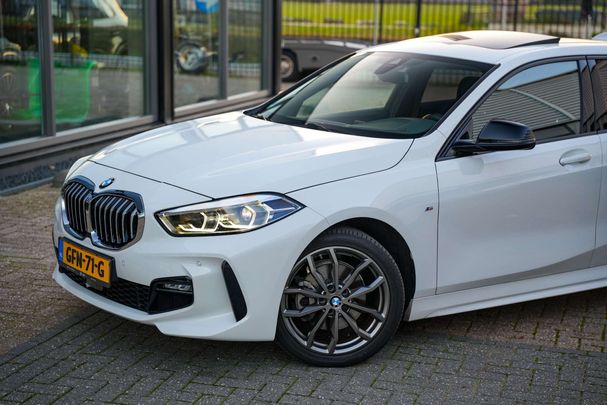 BMW 118i 100 kW image number 32