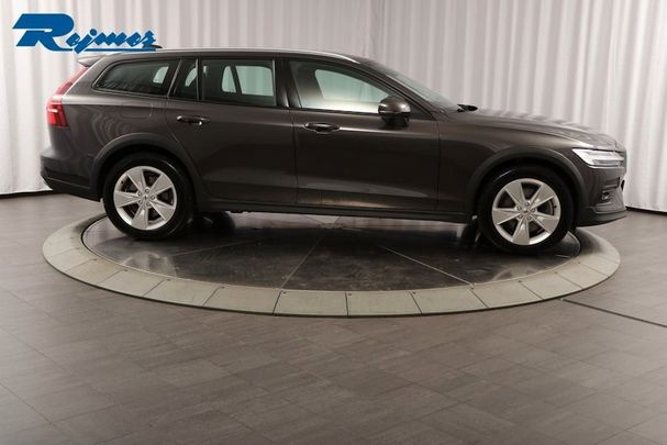 Volvo V60 Cross Country AWD B4 146 kW image number 27