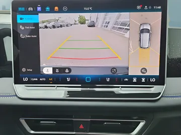 Car image 17