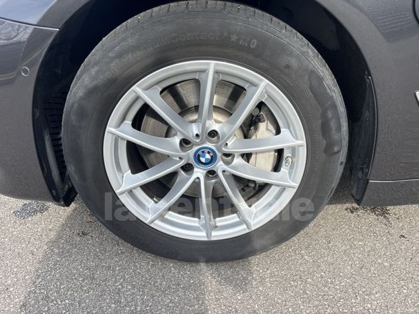 BMW 530 e 185 kW image number 18