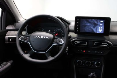 Car image 31