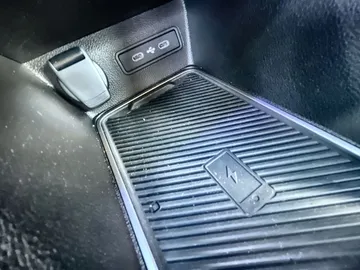 Car image 29