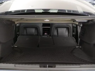 Car image 35