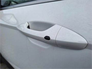 Car image 36