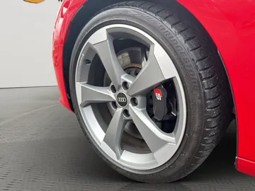 Car image 29