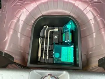 Car image 21