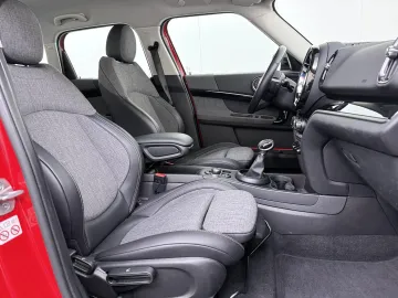 Car image 42