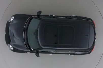 Car image 48