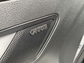 Car image 38