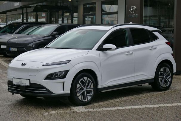 Hyundai Kona EV 150 kW image number 1