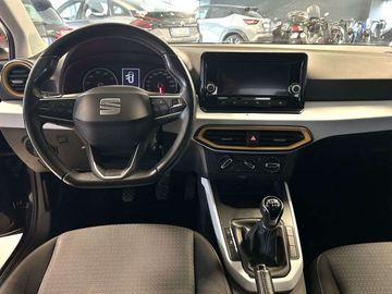 Car image 11