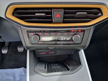 Car image 37