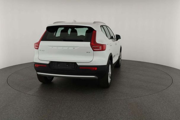 Volvo XC40 B3 Core 120 kW image number 14