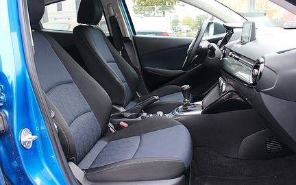 Car image 13